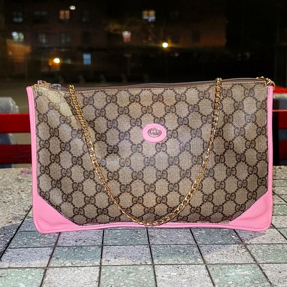 Gucci GG Supreme Interlocking  Clutch  Toiletry Crossbody Bag Authentic Vintage - Picture 1 of 16